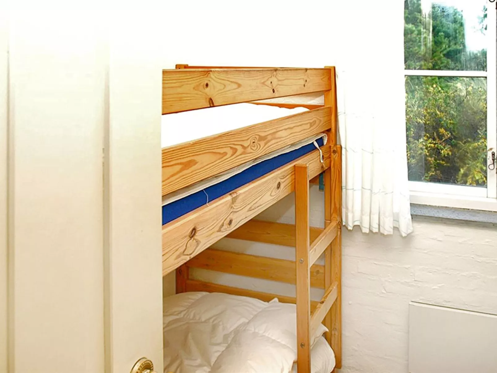 "Zuzan" - 500m from the sea-Binnen