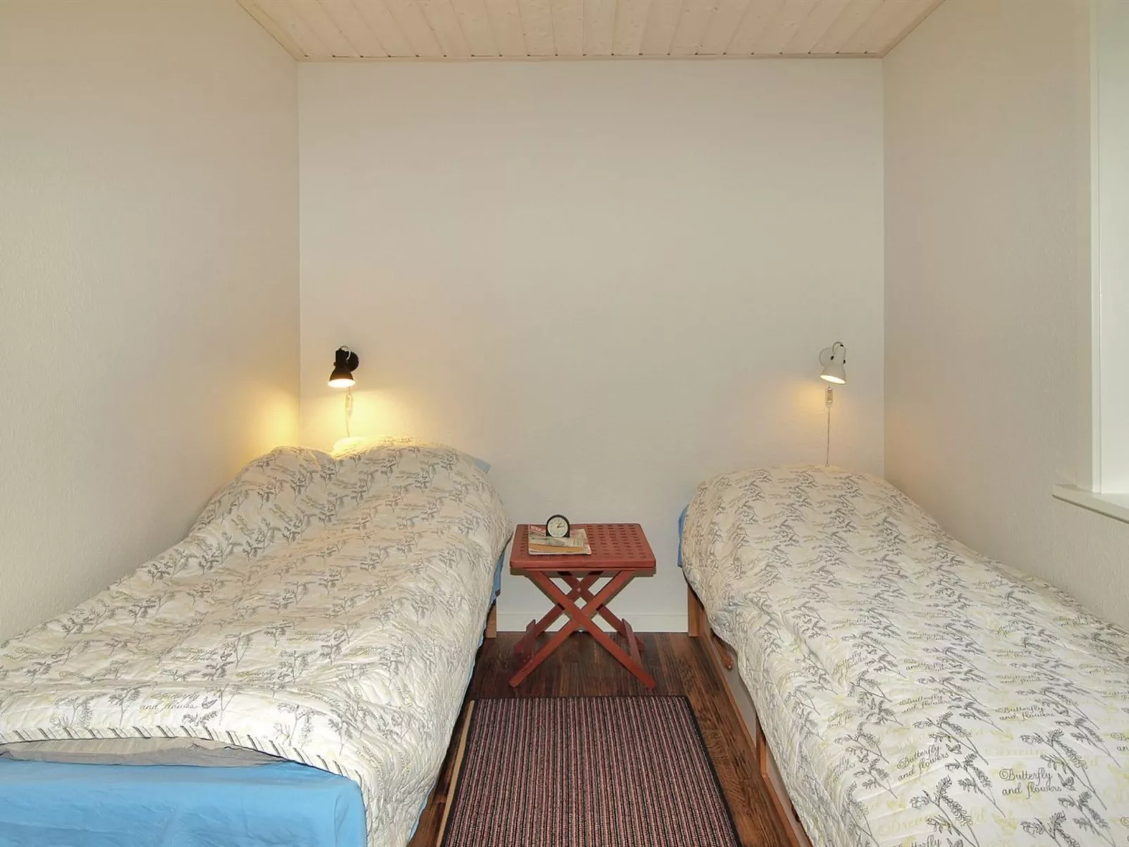 "Uschi" - 15m from the sea-Binnen