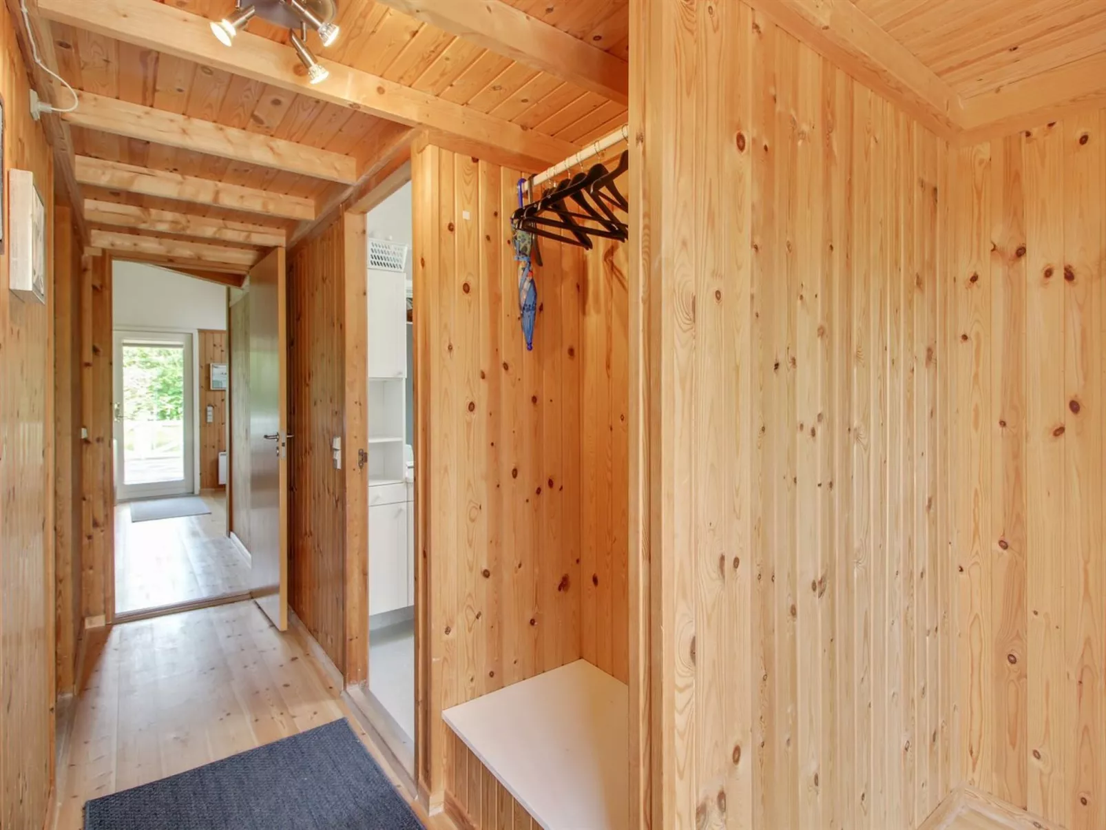 "Ejvi" - 700m from the sea-Binnen