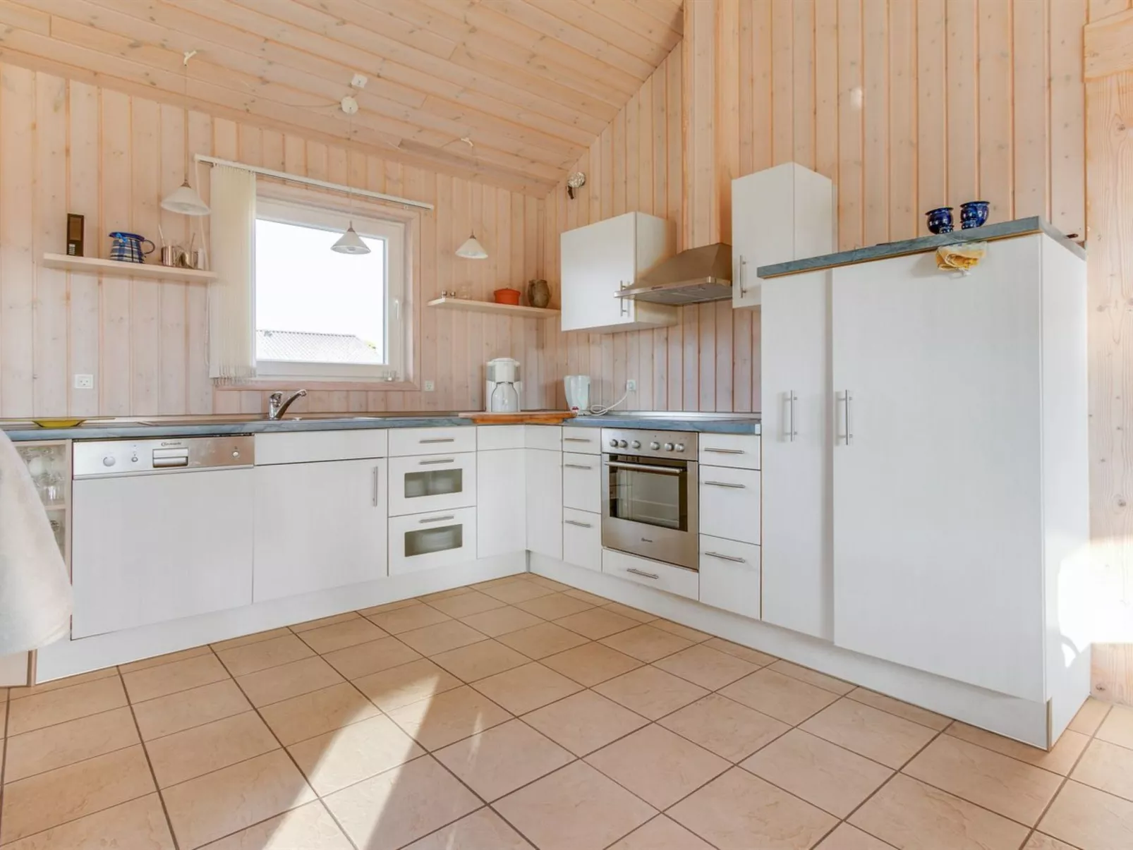 "Abelone" - 150m from the sea-Binnen