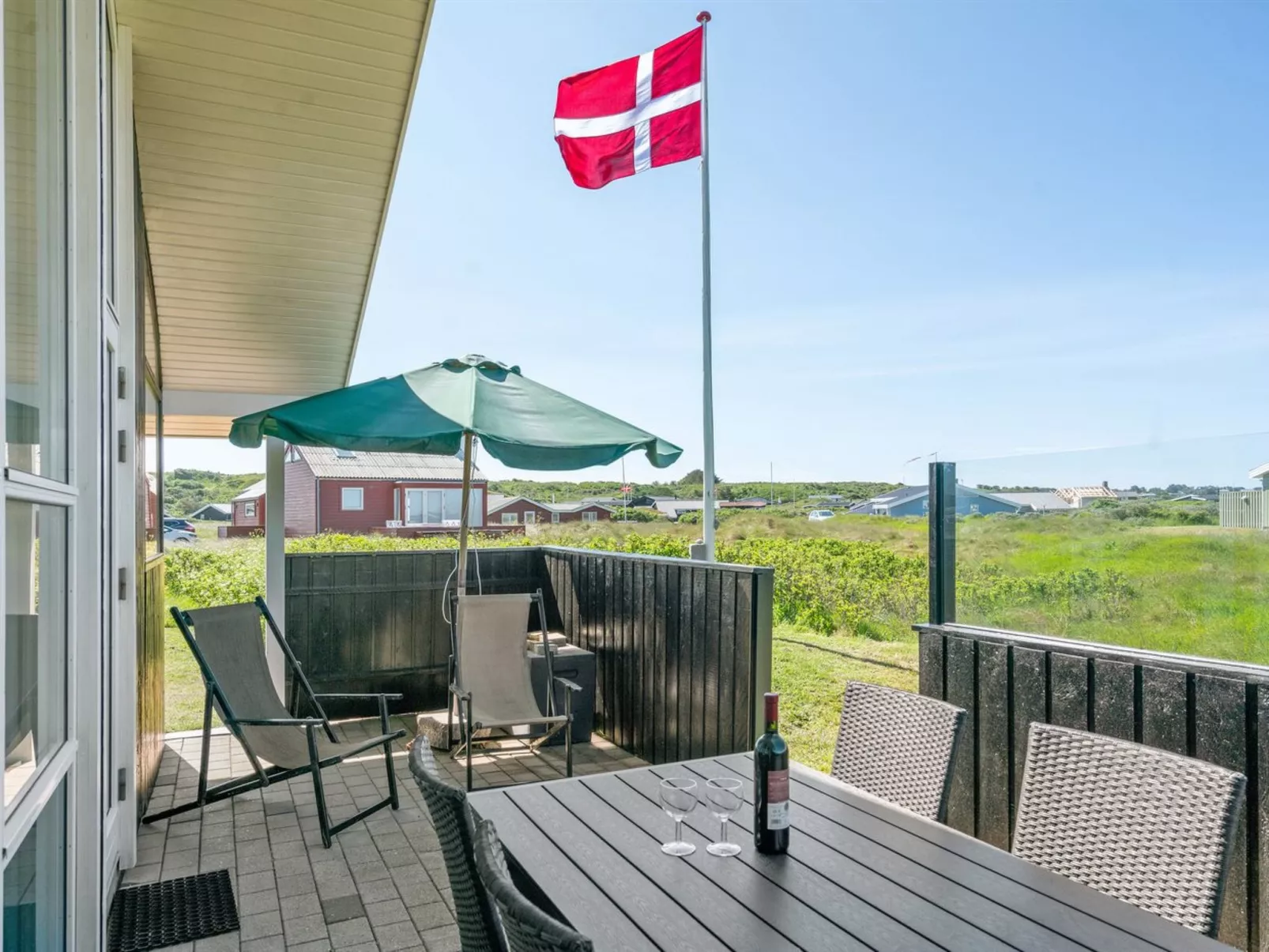 "Hubert" - 150m from the sea-Buiten