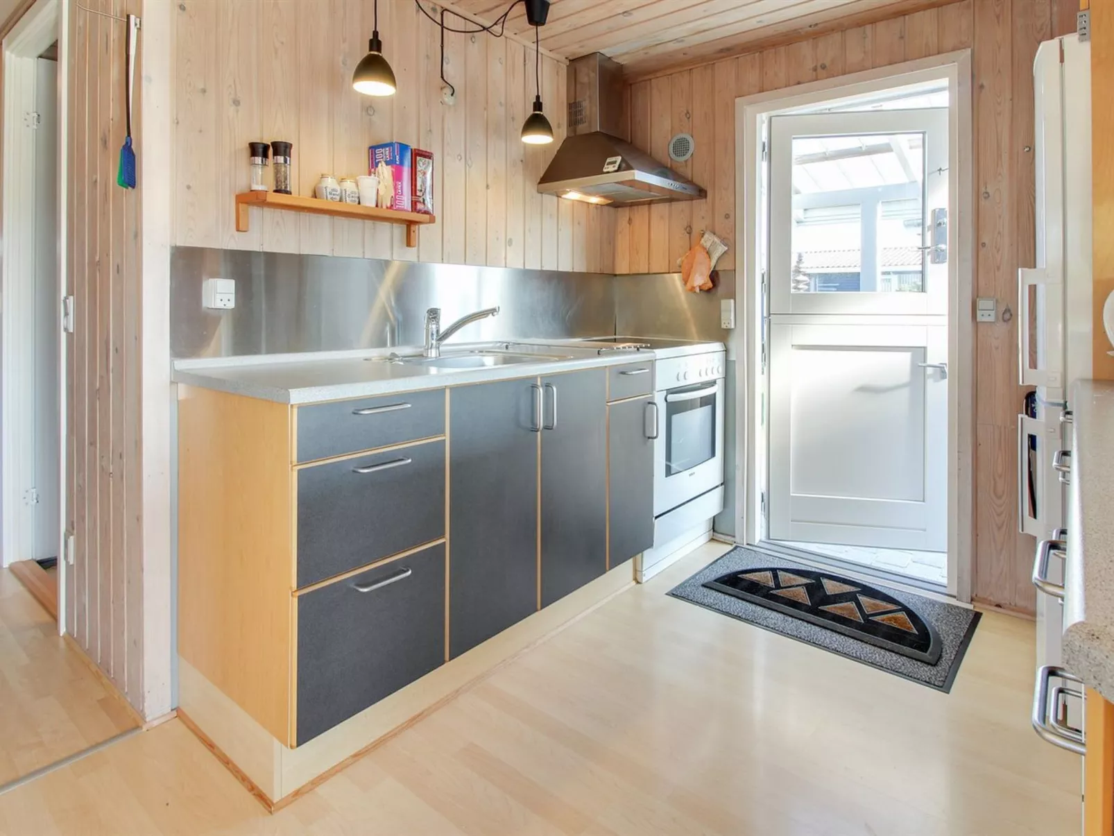 "Maika" - 800m to the fjord-Binnen