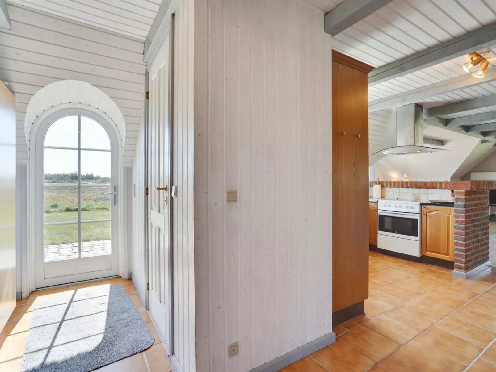 "Vangja" - 700m to the fjord-Binnen