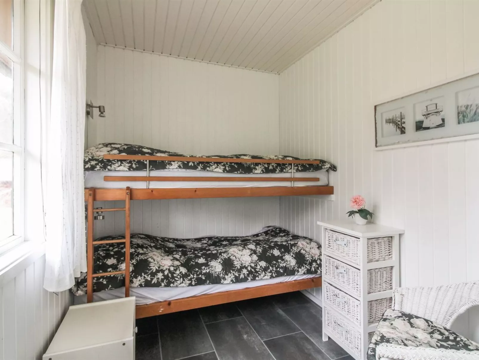 "Loke" - 300m from the sea-Binnen