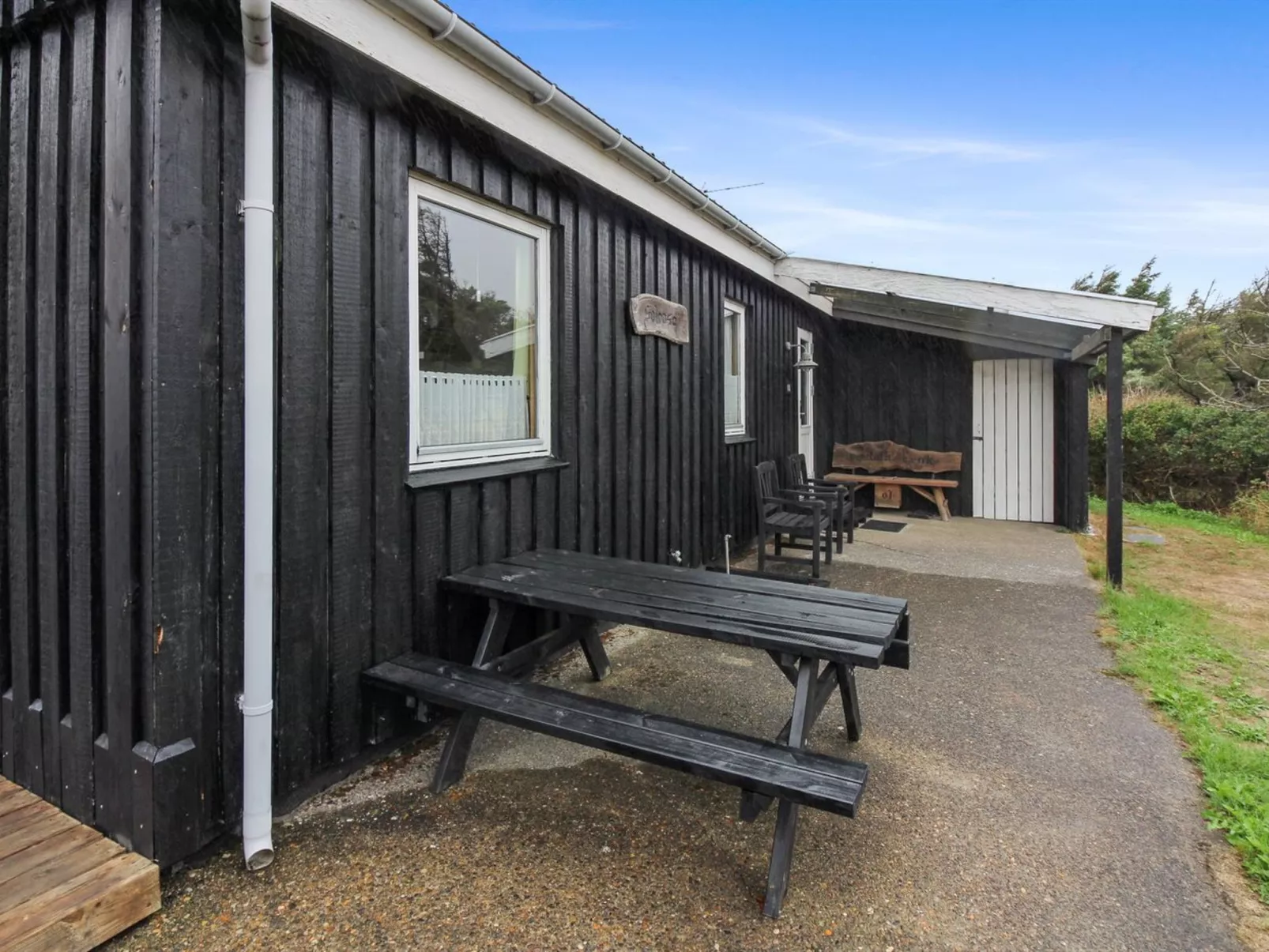 "Jerk" - 250m from the sea-Buiten