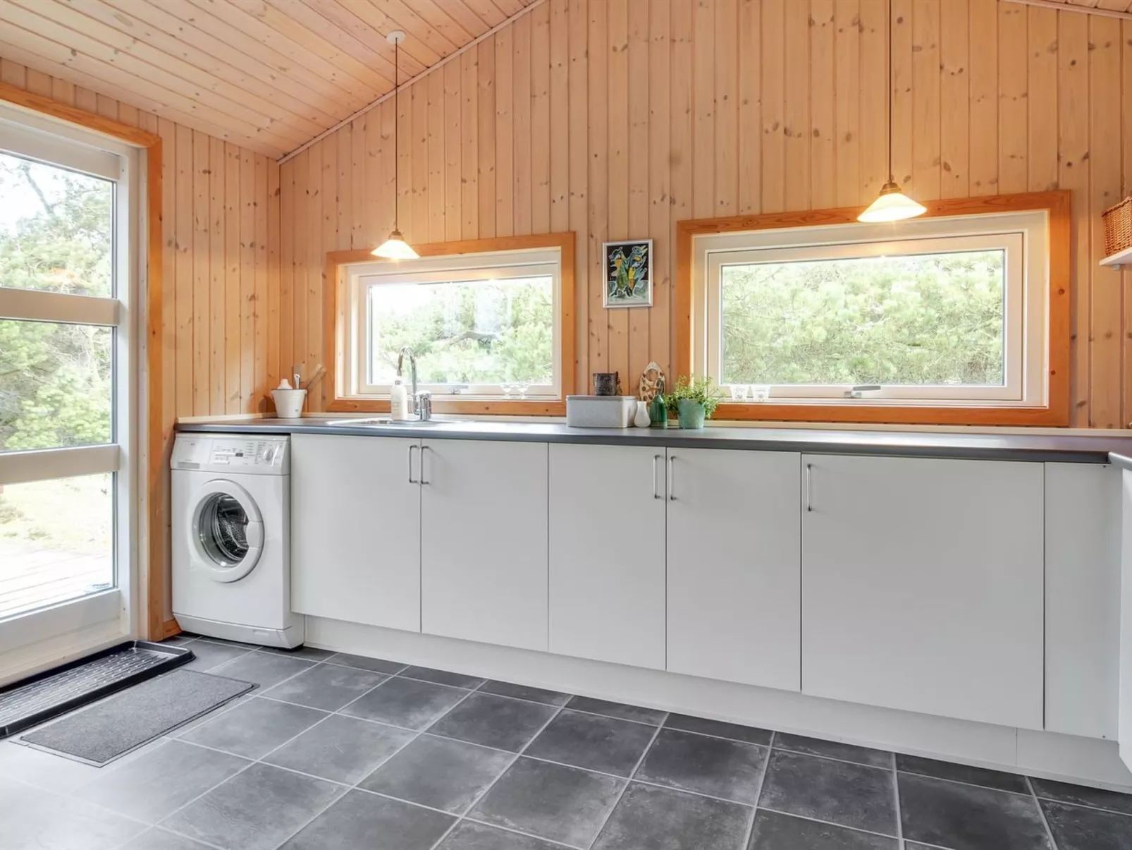 "Glady" - 500m from the sea-Binnen