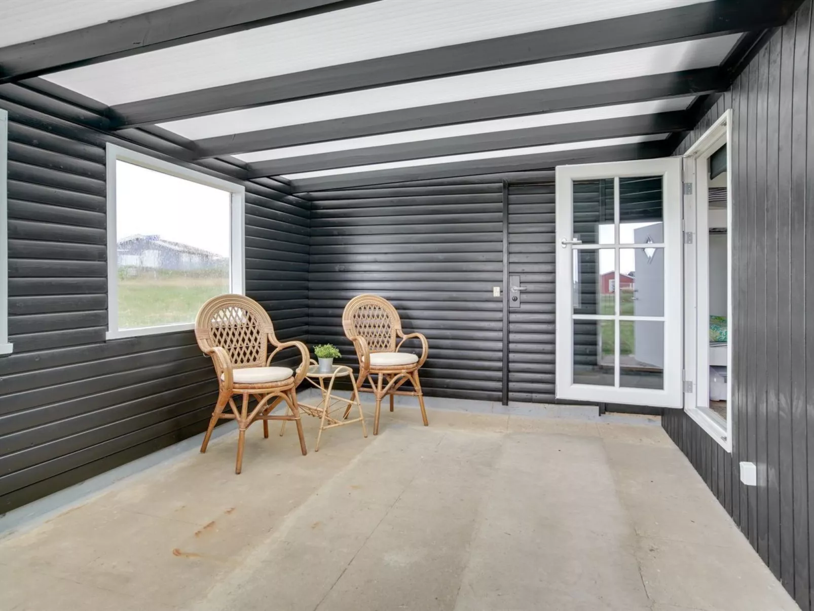 "Adina" - 50m from the sea-Binnen