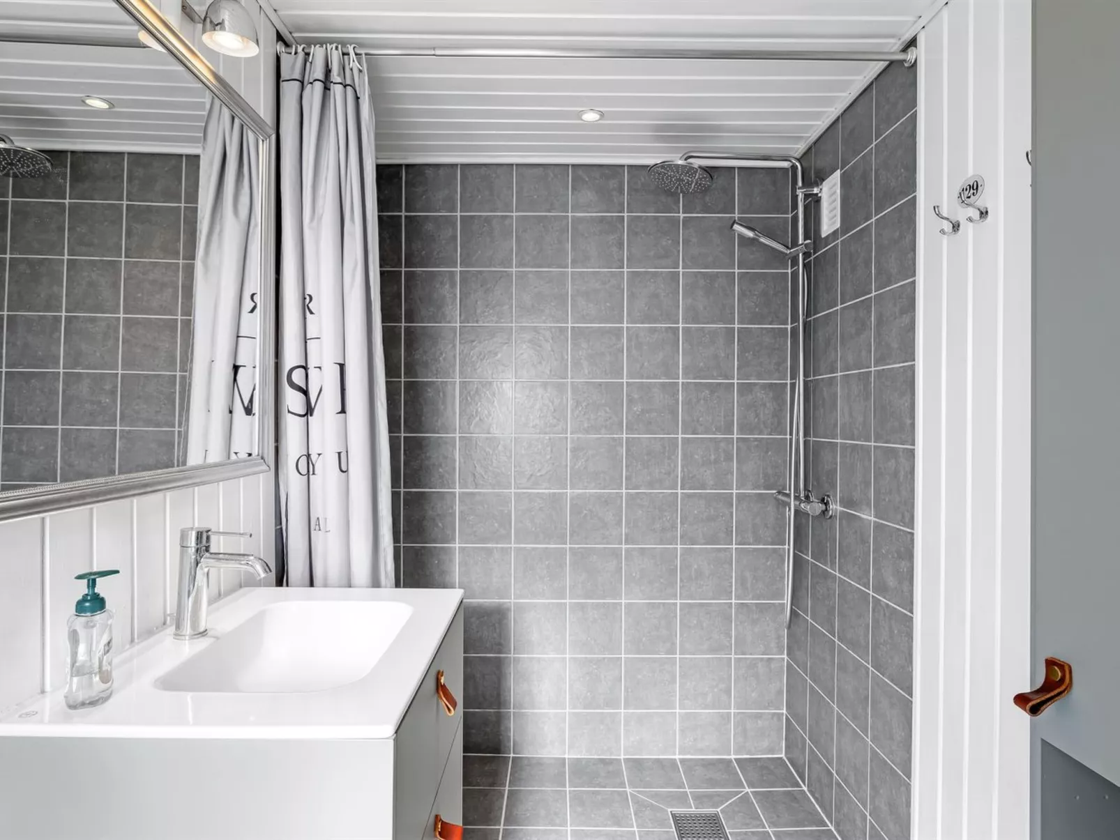 "Erikke" - 300m from the sea-Binnen