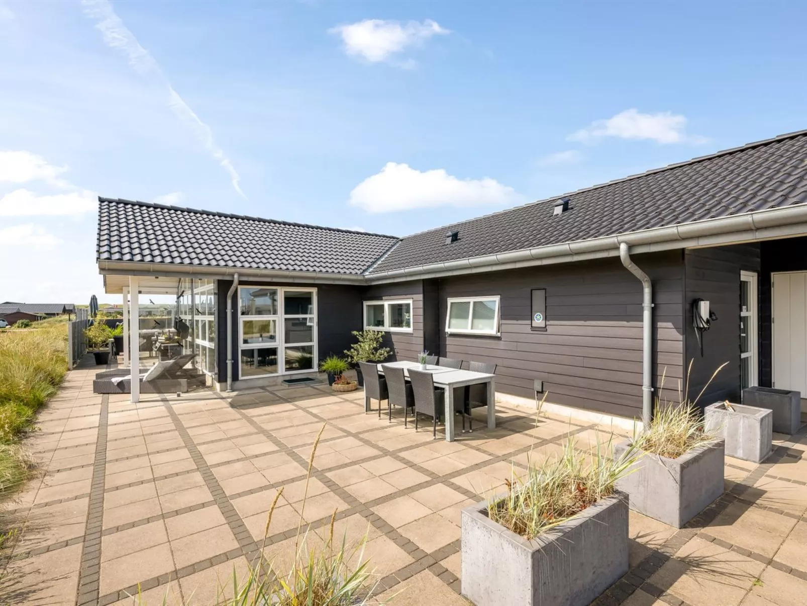 "Ennie" -  from the sea-Buiten