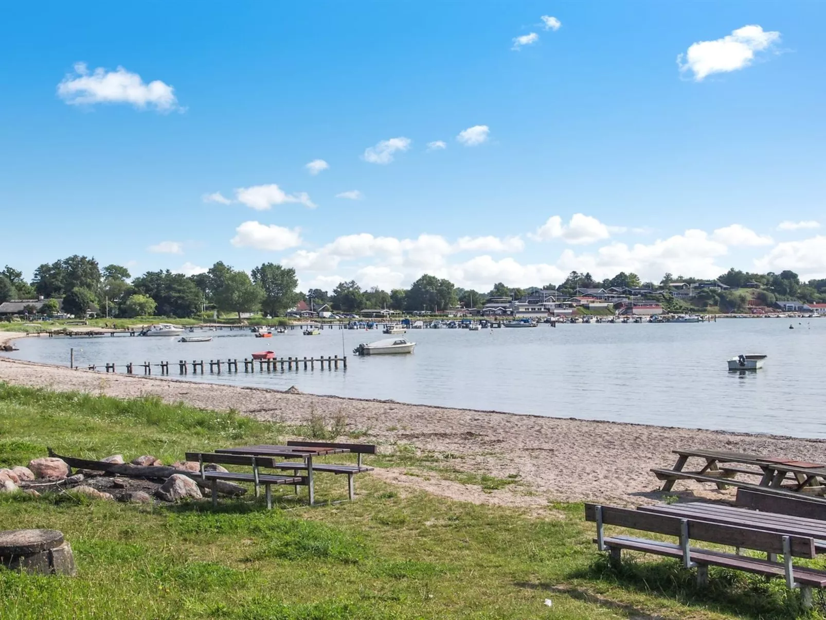 "Star" - 100m from the sea-Buiten