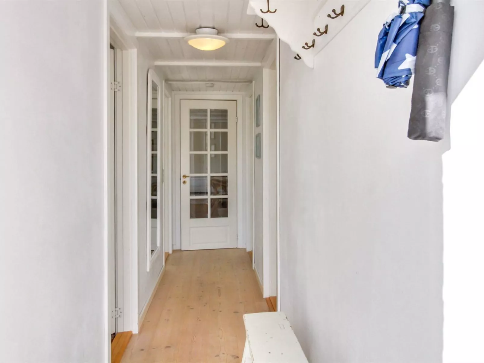 "Iivari" - 1.5km from the sea-Binnen