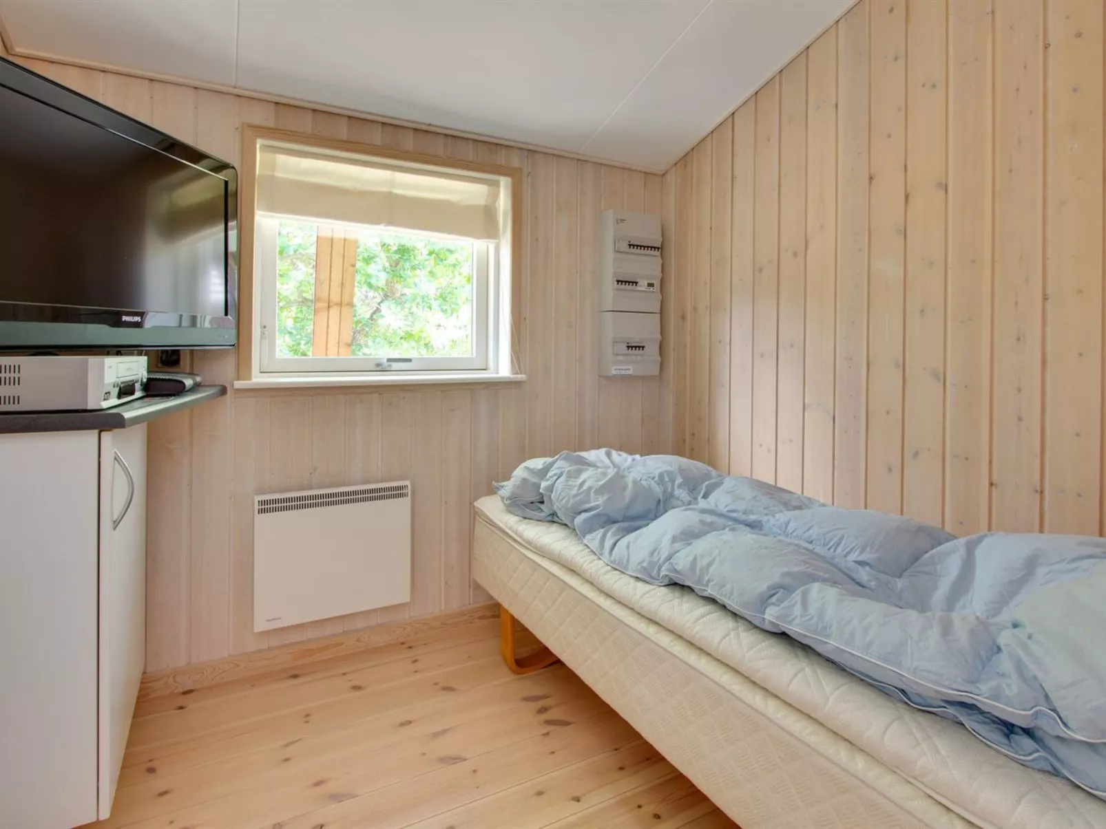 "Alisia" - 400m from the sea-Binnen