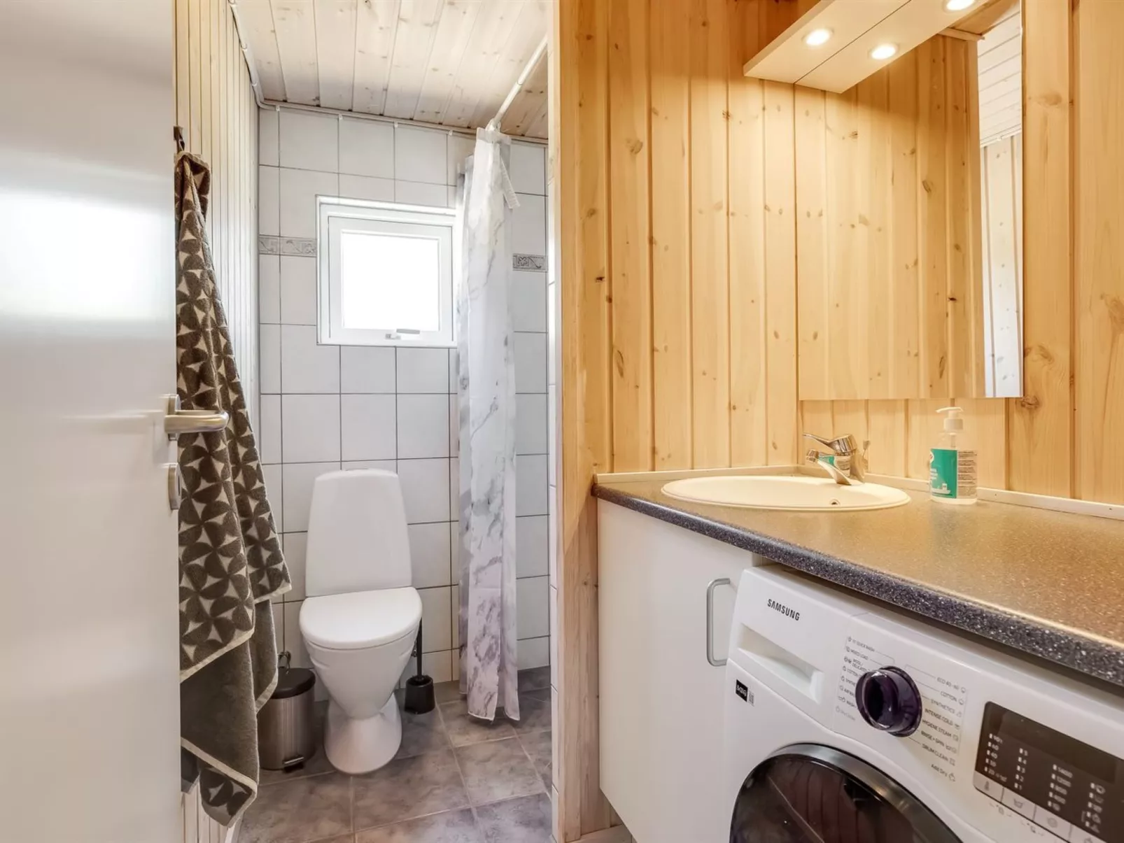 "Thorketil" - 1.1km from the sea-Binnen