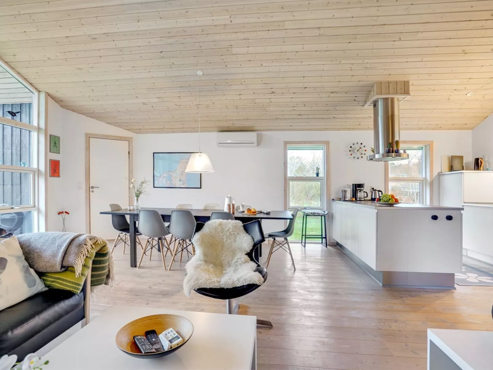 "Elni" - 900m from the sea-Binnen