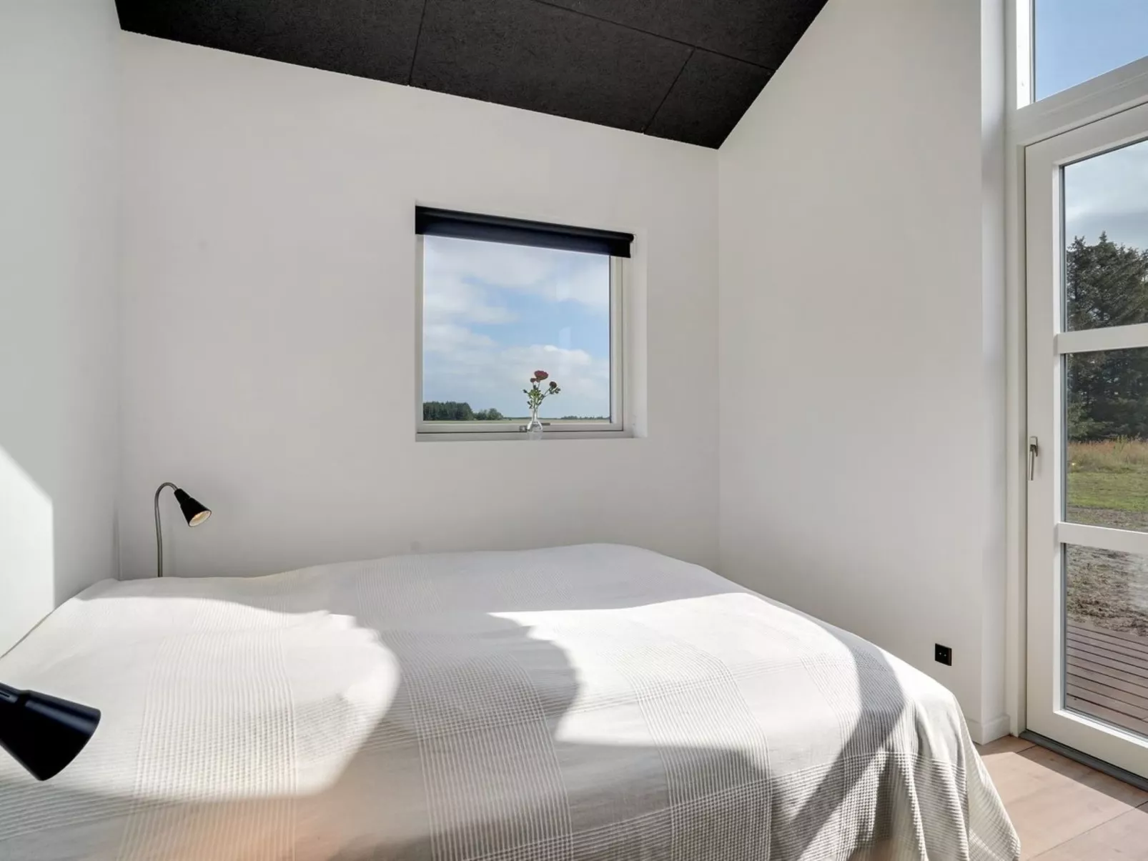 "Moreen" - 1.5km from the sea-Binnen