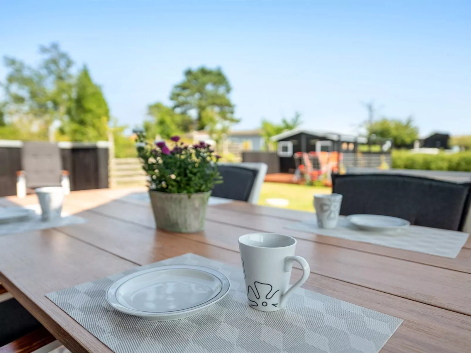 "Sighfrith" - 150m from the sea-Binnen