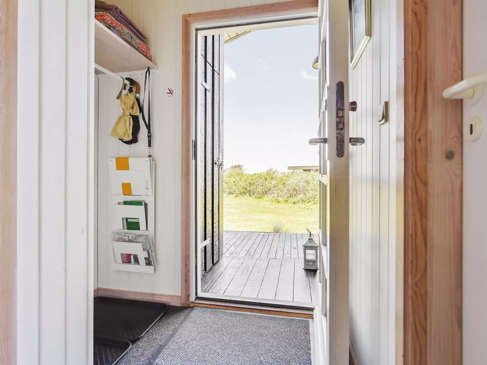 "Myriam" - 200m from the sea-Binnen