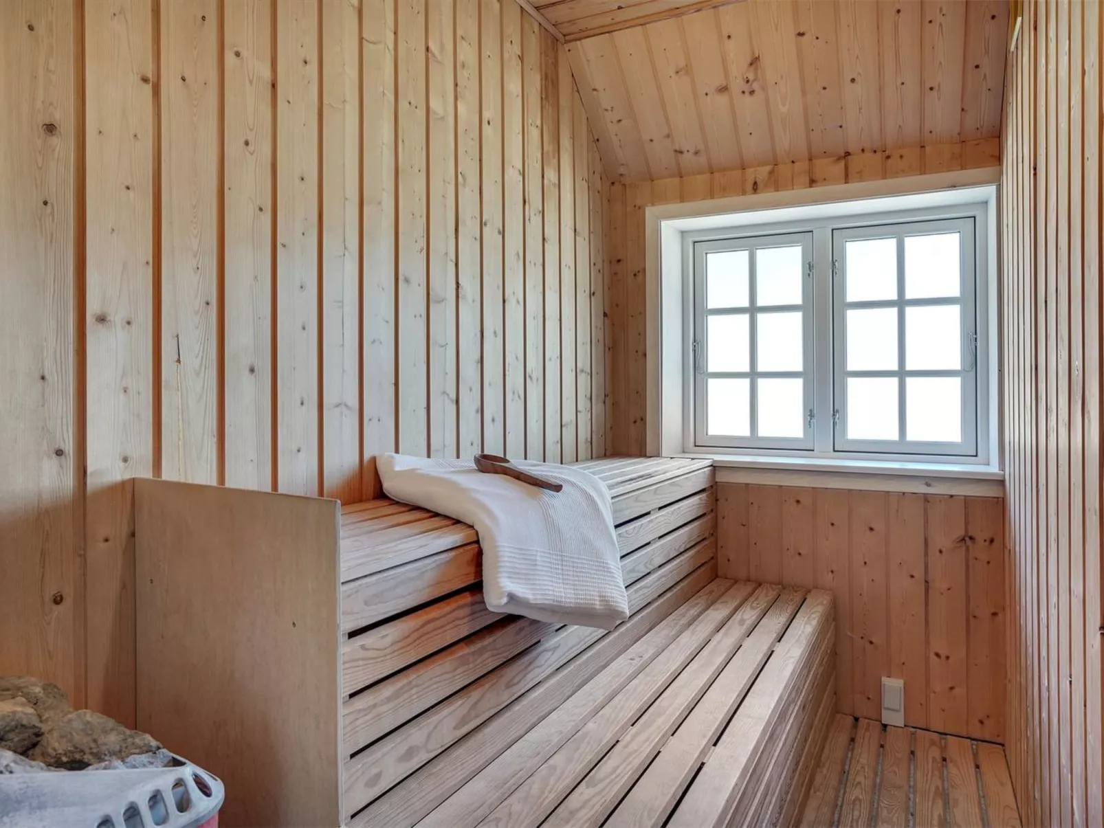 "Gudmund" - 3.9km from the sea-Binnen