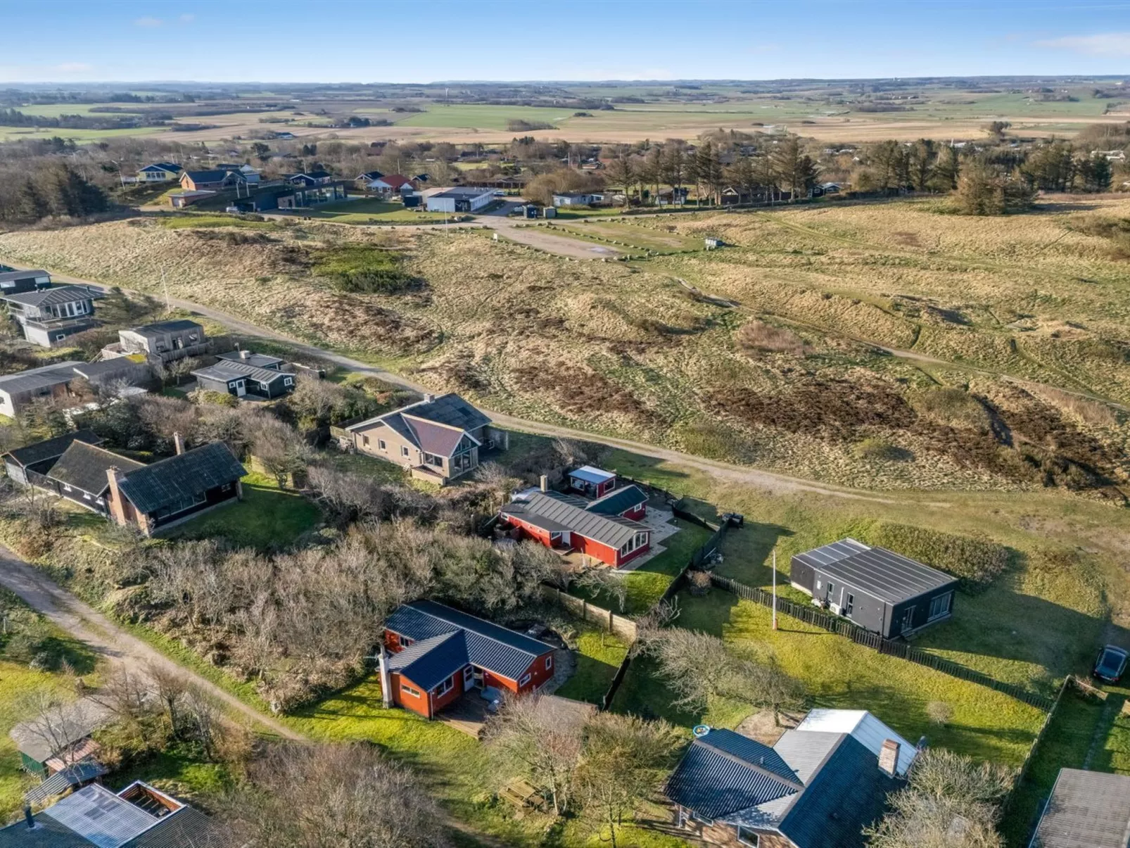 "Alpi" - 250m to the fjord-Buiten