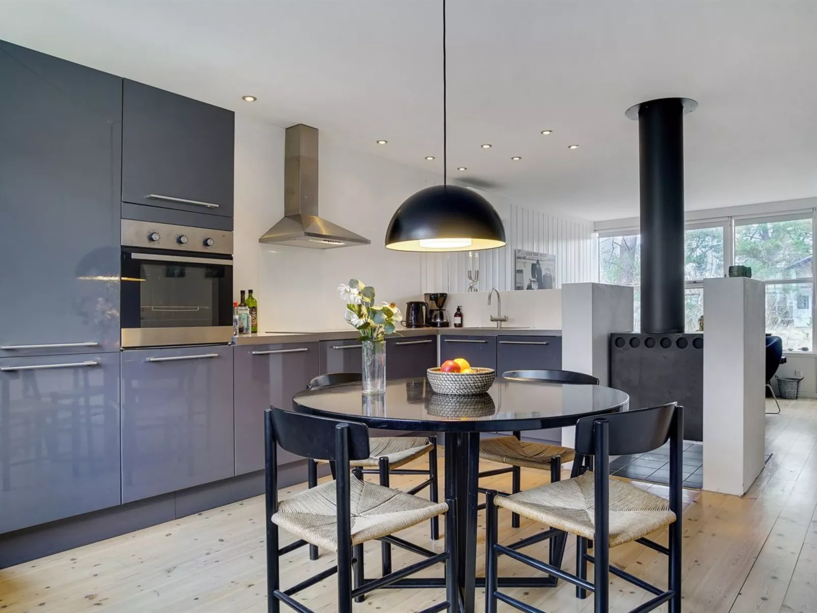 "Elfride" - 200m from the sea-Binnen