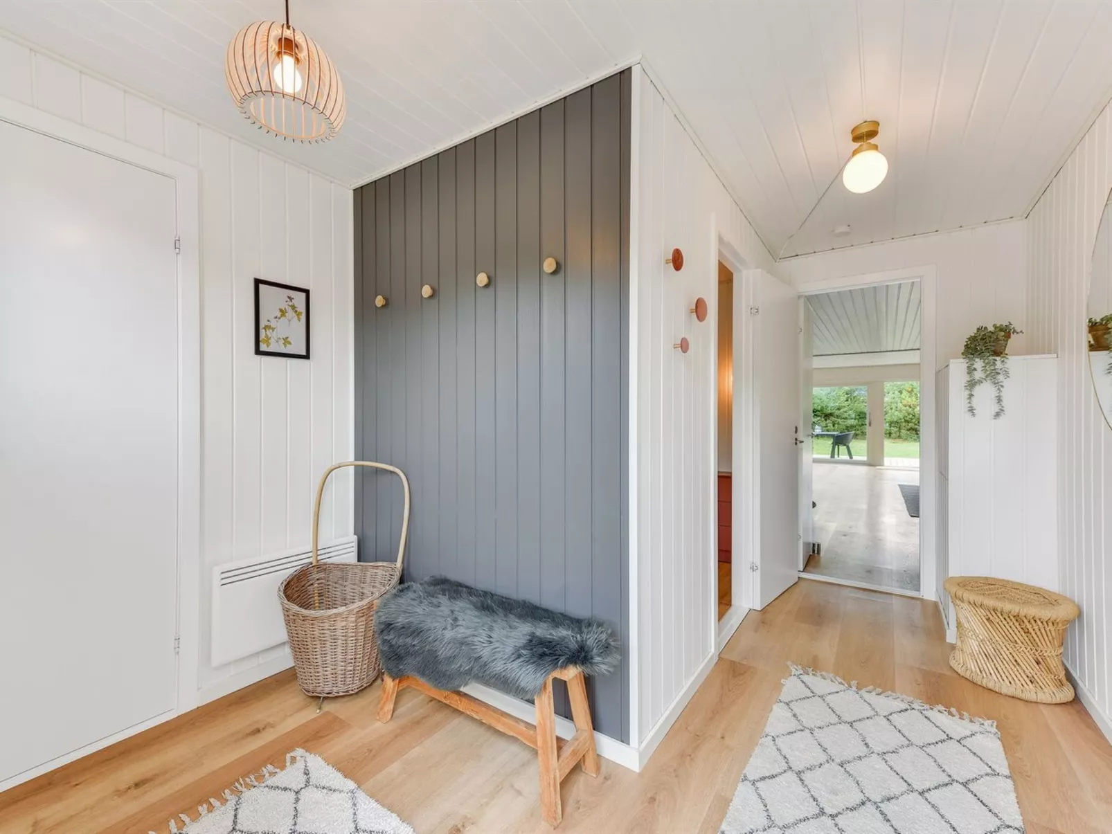 "Doreen" -  from the sea-Binnen