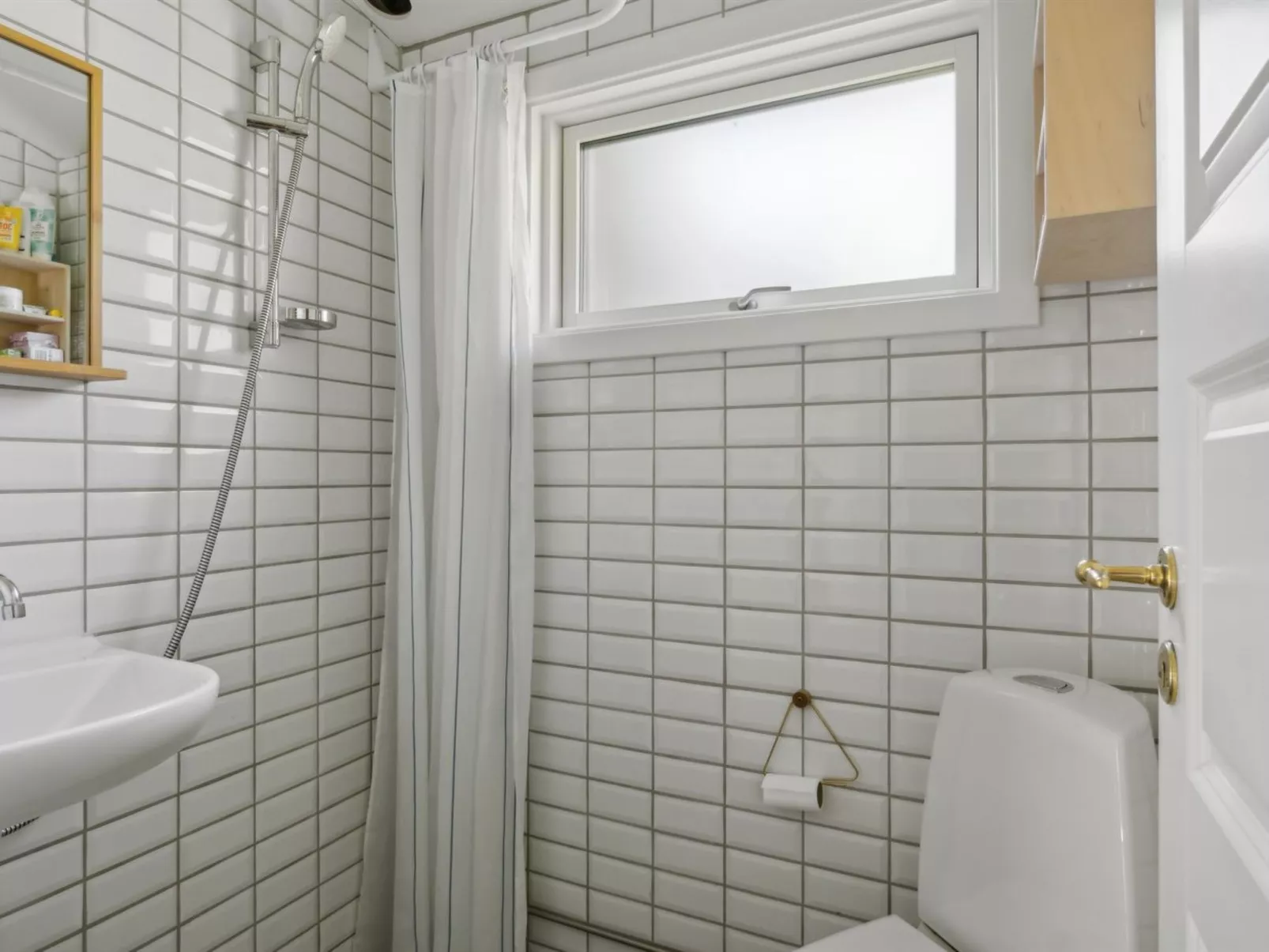 "Sarah" - 500m from the sea-Binnen