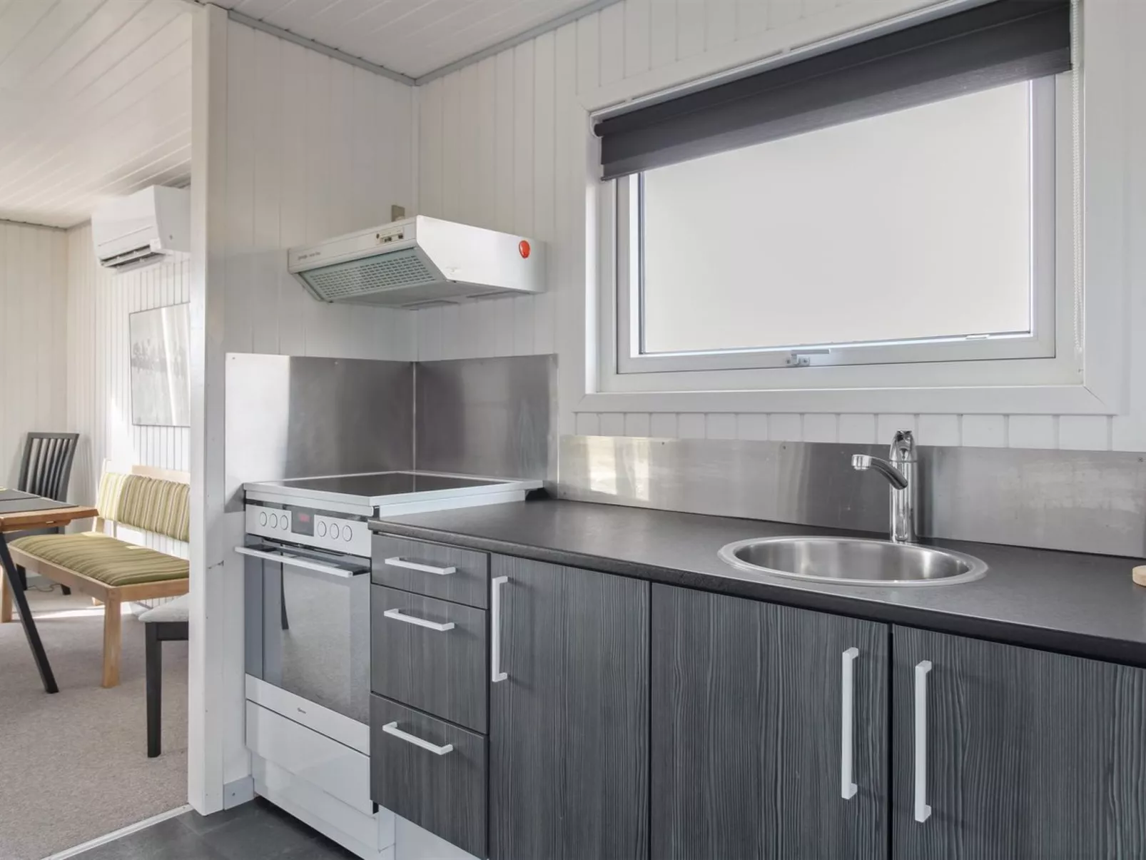 "Stojmena" - 200m from the sea-Binnen