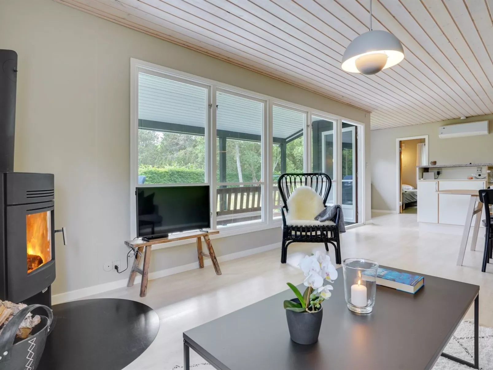 "Nannah" - 250m from the sea-Binnen