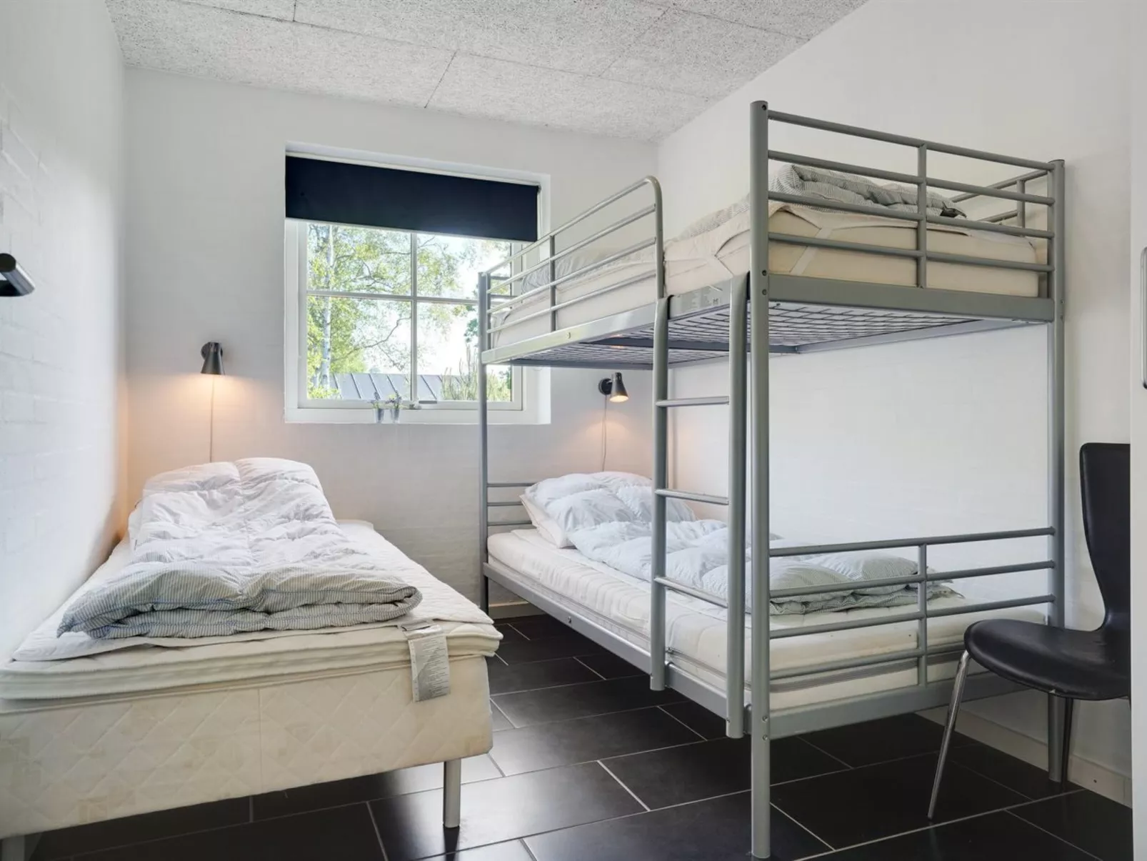 "Aimy" - 350m from the sea-Binnen