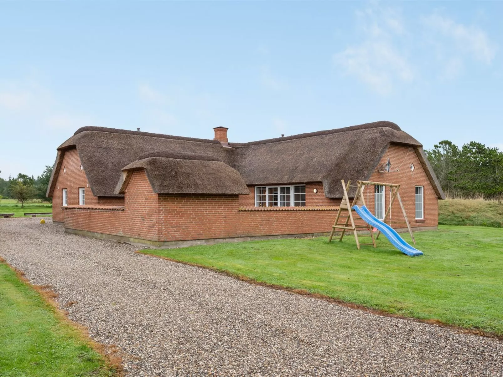 "Aane" - 1.8km from the sea-Buiten