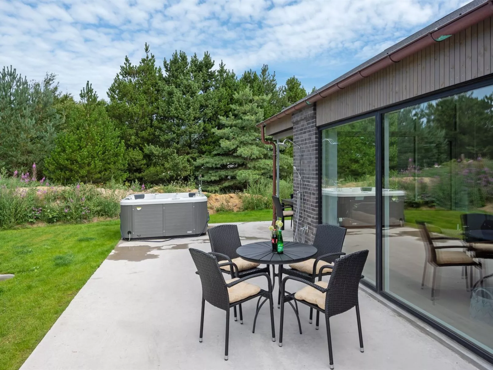 "Pejo" - 950m from the sea-Buiten