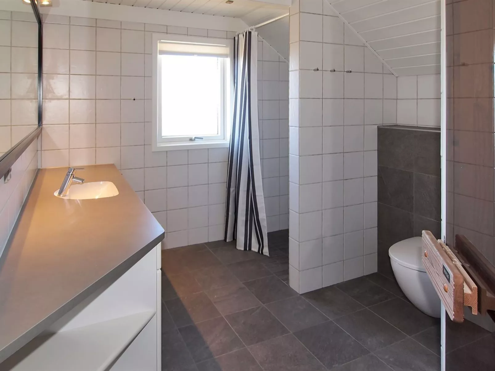 "Sightrygg" -  from the sea-Binnen