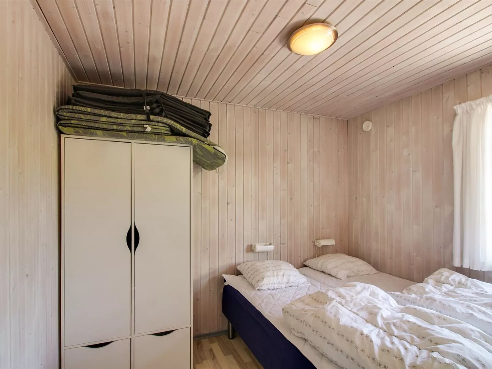 "Jose" - 300m from the sea-Binnen