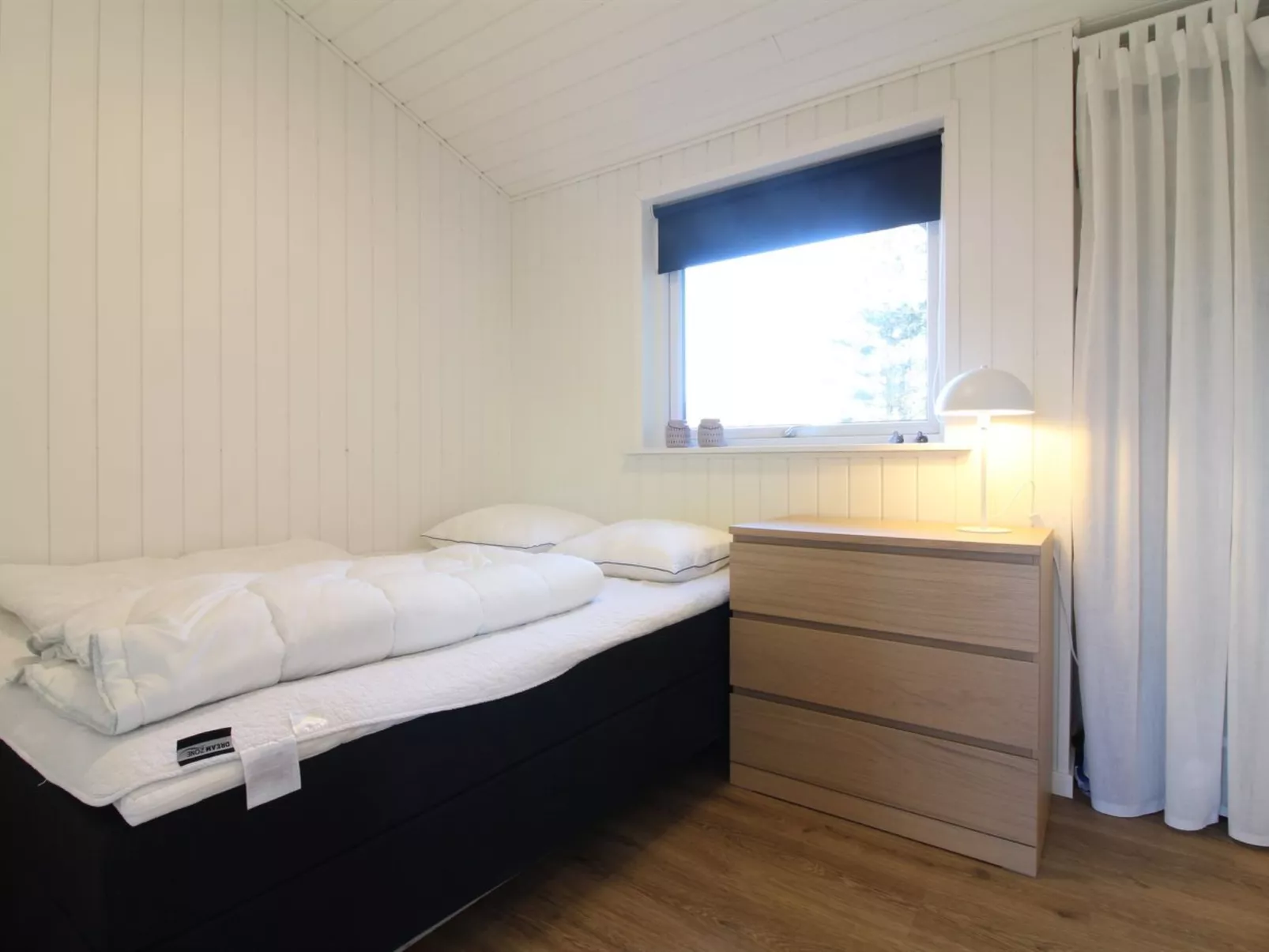 "Kamp" - 700m from the sea-Binnen