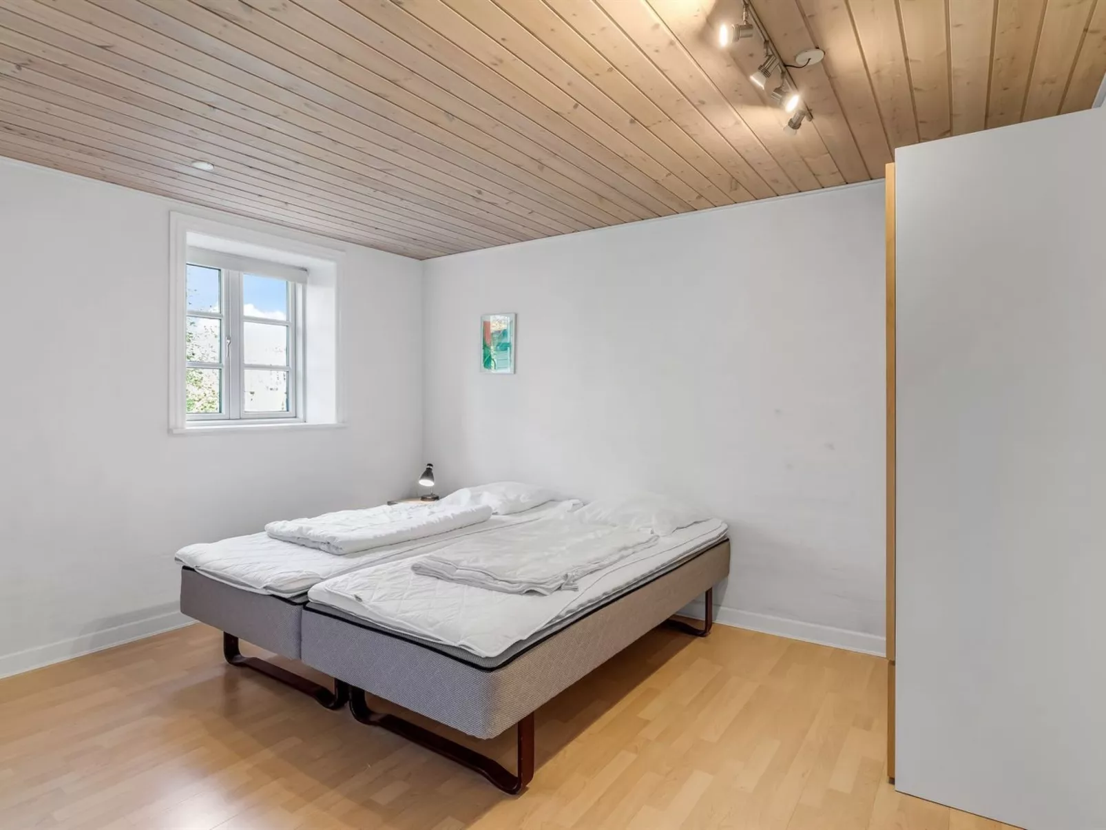 "Merrit" - 4.6km to the fjord-Binnen