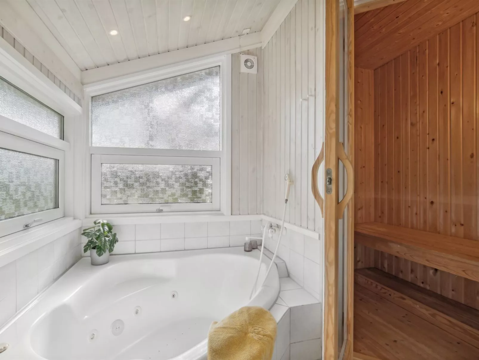 "Nafne" - 500m from the sea-Binnen