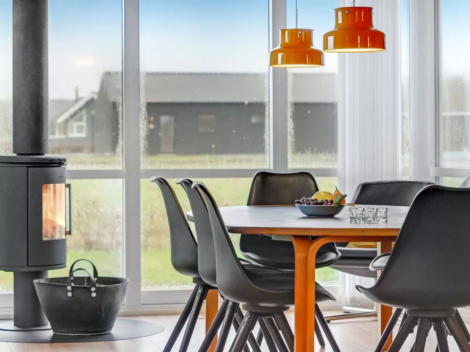 "Ano" - 950m from the sea-Binnen