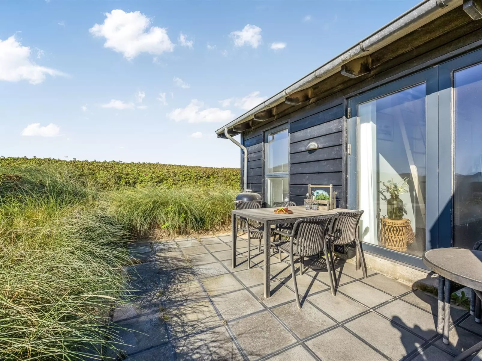 "Antonie" - 95m from the sea-Buiten