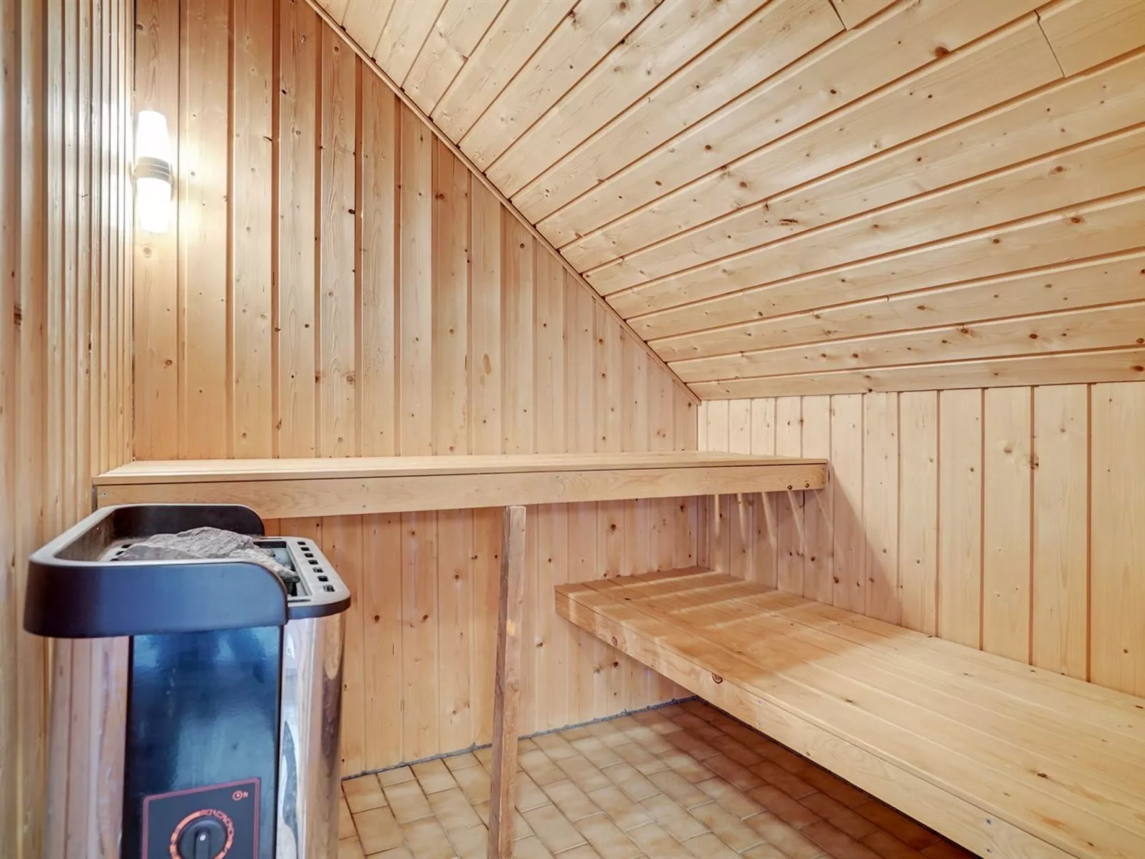 "Felina" -  from the sea-Binnen