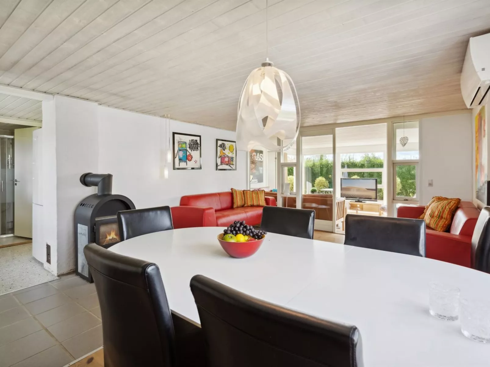 "Mena" - 200m from the sea-Binnen