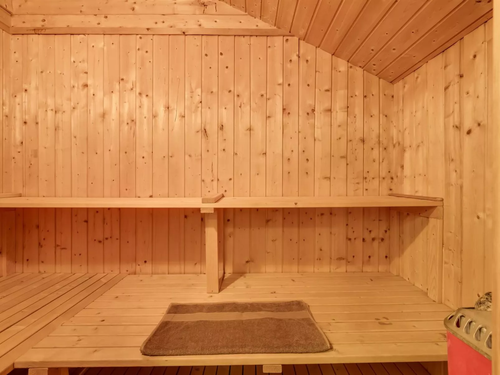 "Aamu" - 300m to the fjord-Binnen