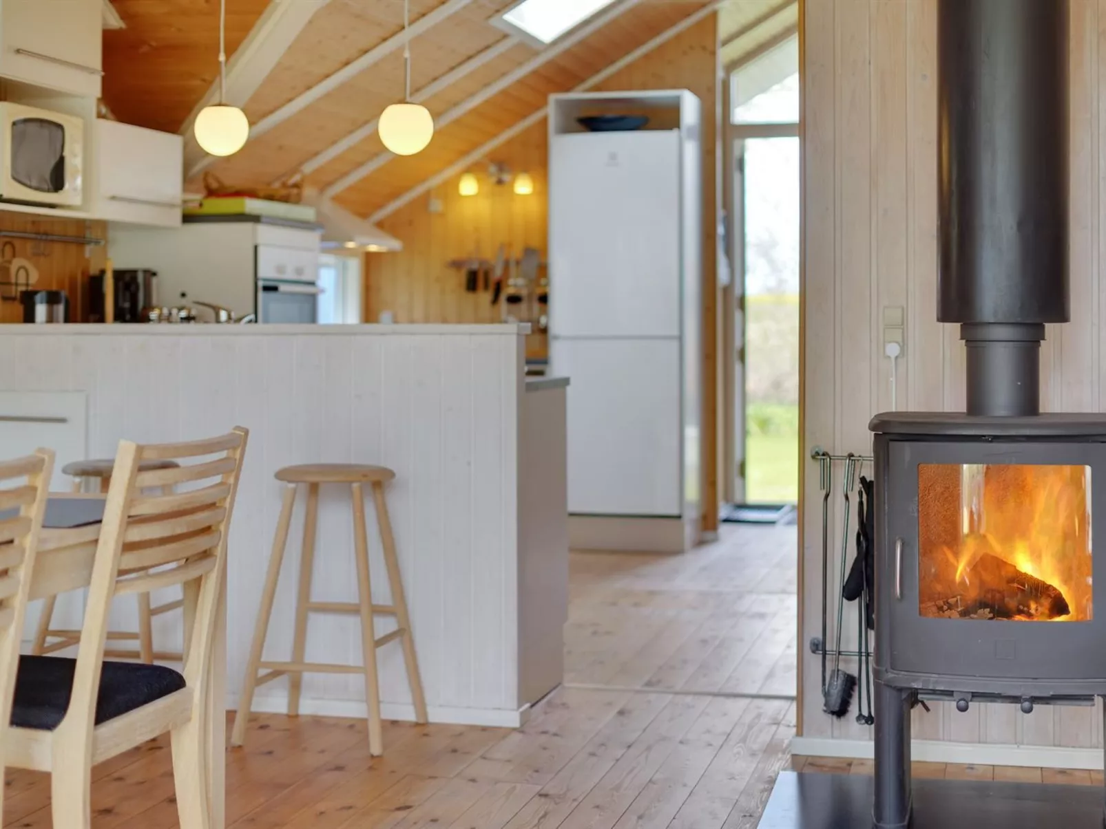 "Norna" - 300m from the sea-Binnen