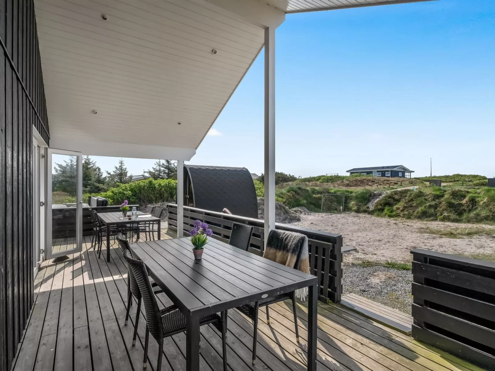 "Sibyll" -  from the sea-Buiten