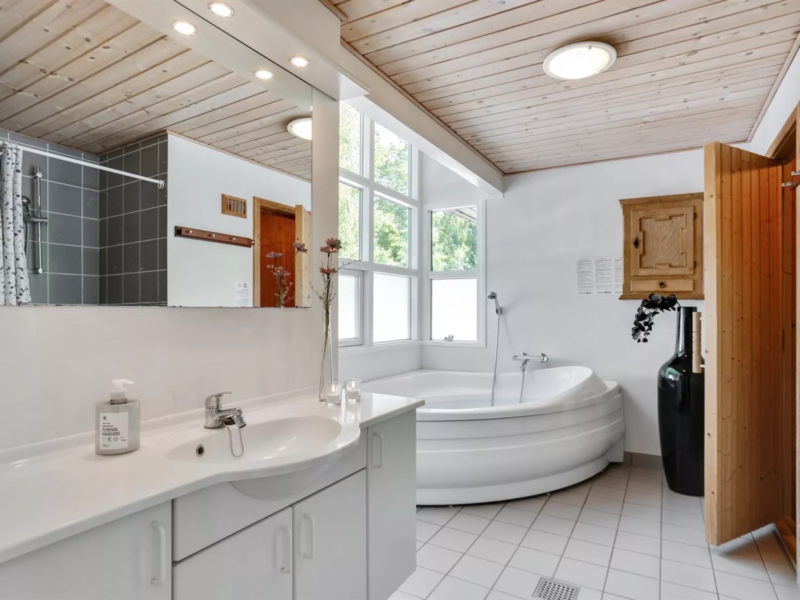 "Dafne" - 600m from the sea-Binnen