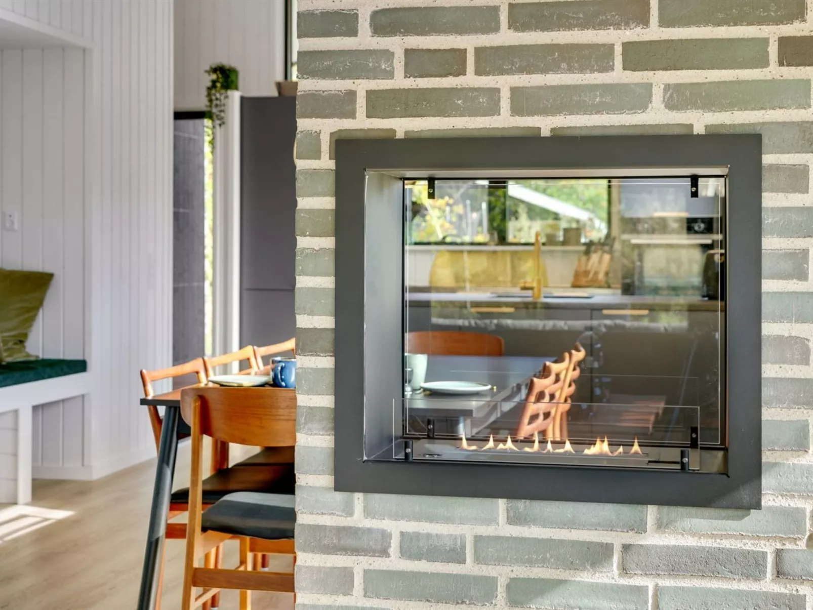 "Sinna" -  from the sea-Binnen