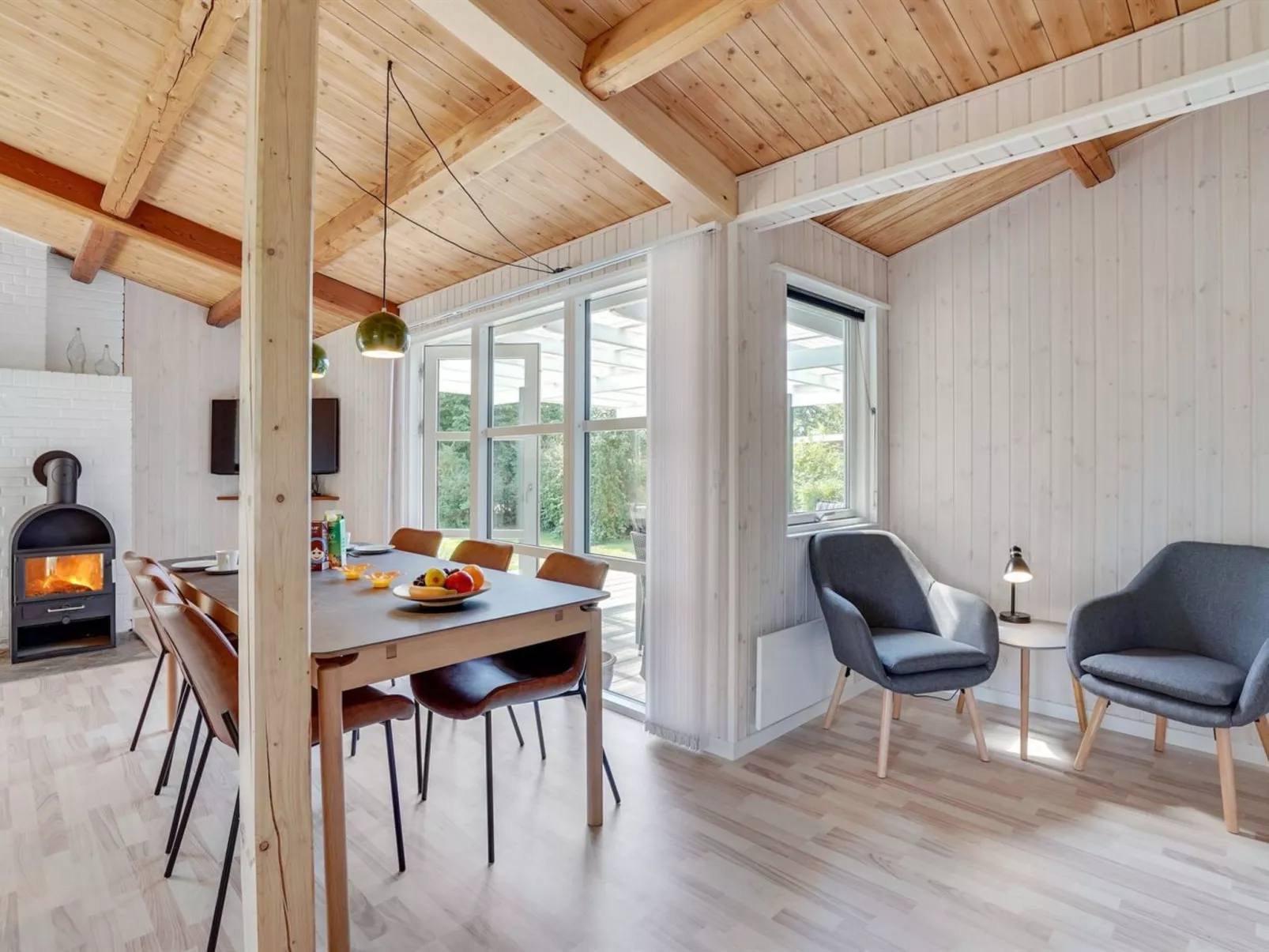 "Westman" - 200m from the sea-Binnen