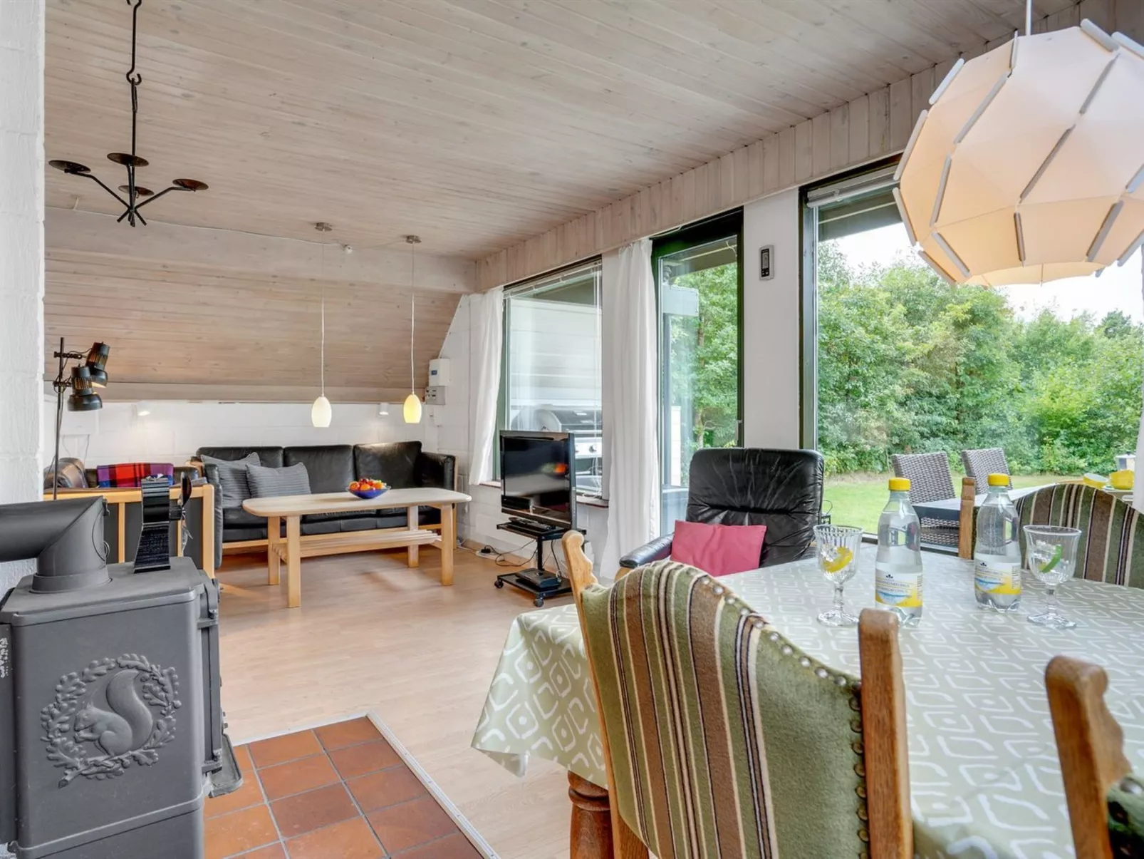 "Valo" - 400m to the fjord-Binnen