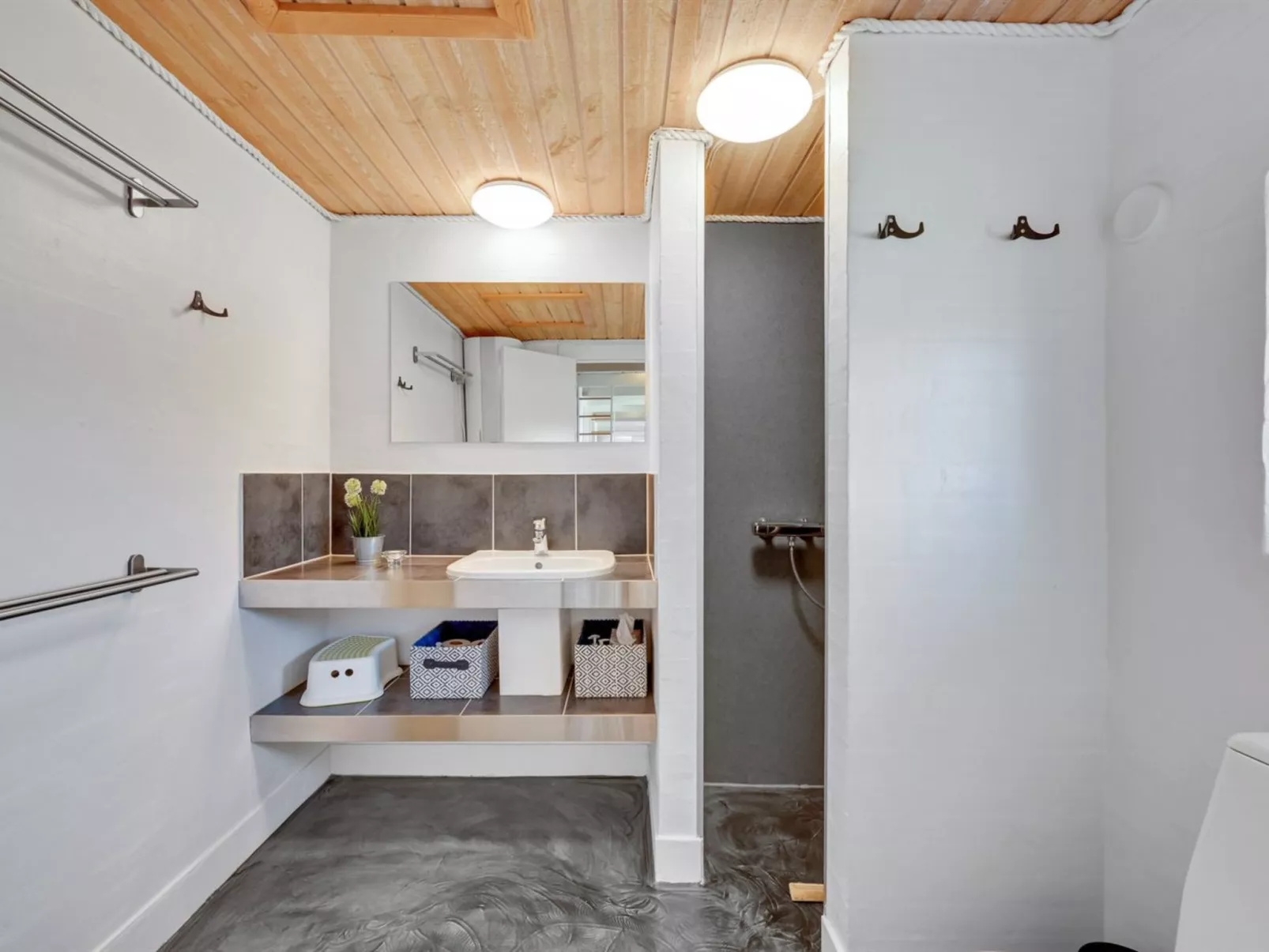 "Hinrich" - 300m from the sea-Binnen