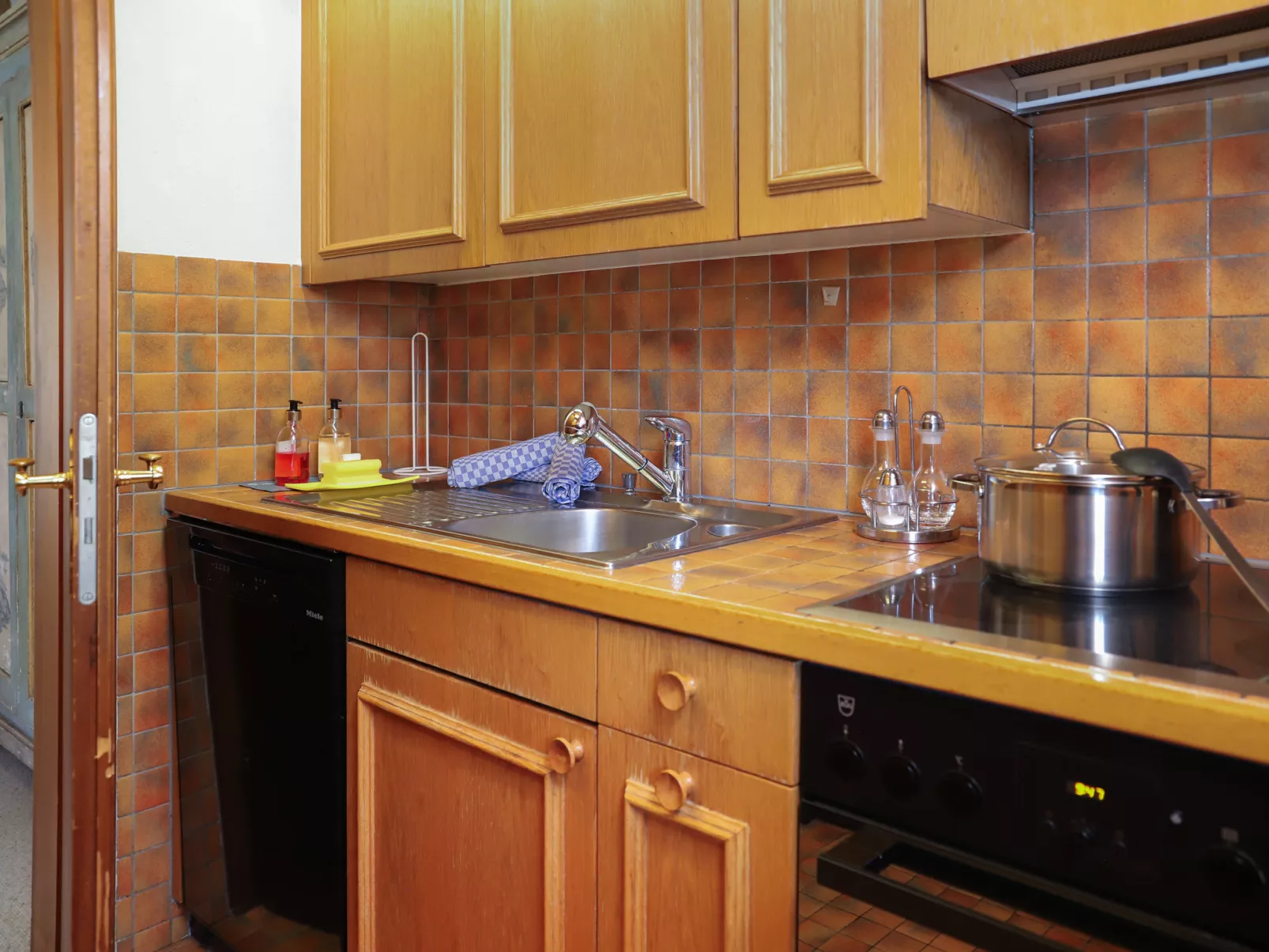 Chesa Prasüra 10-Binnen