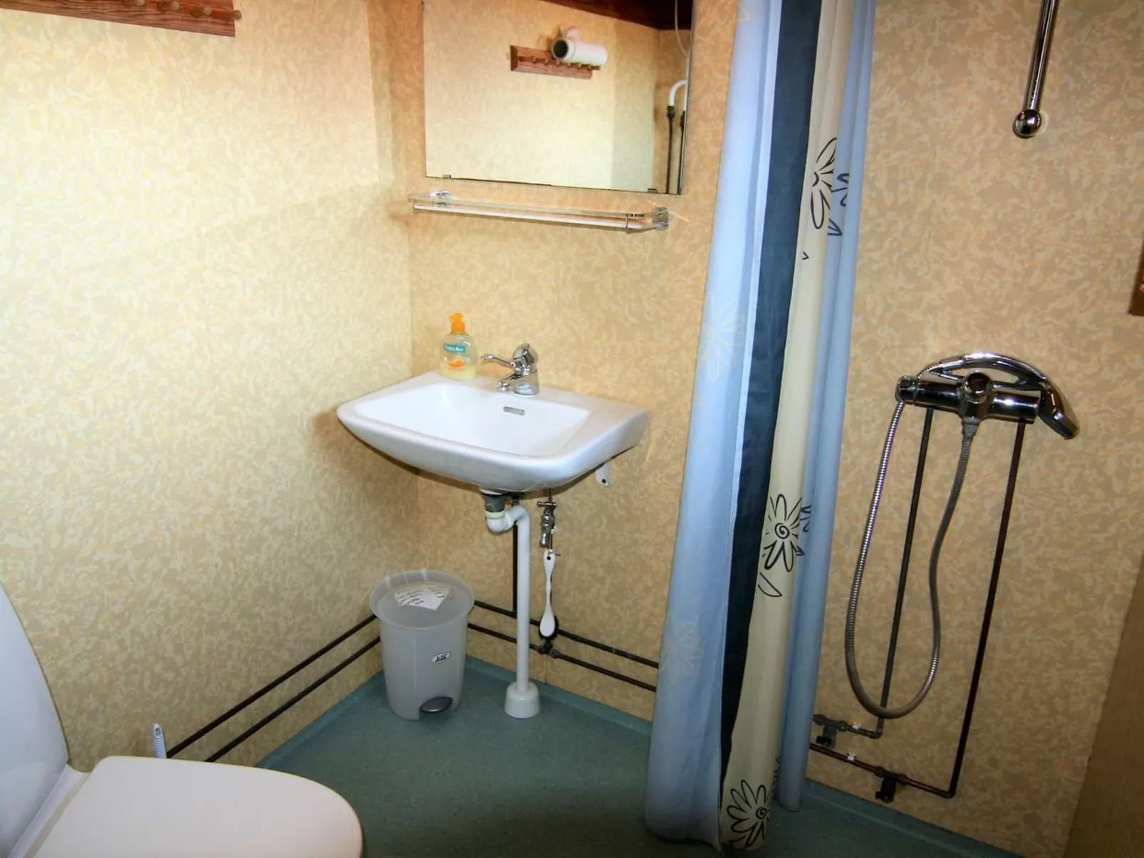 "Byrge" - 2km from the sea-Binnen